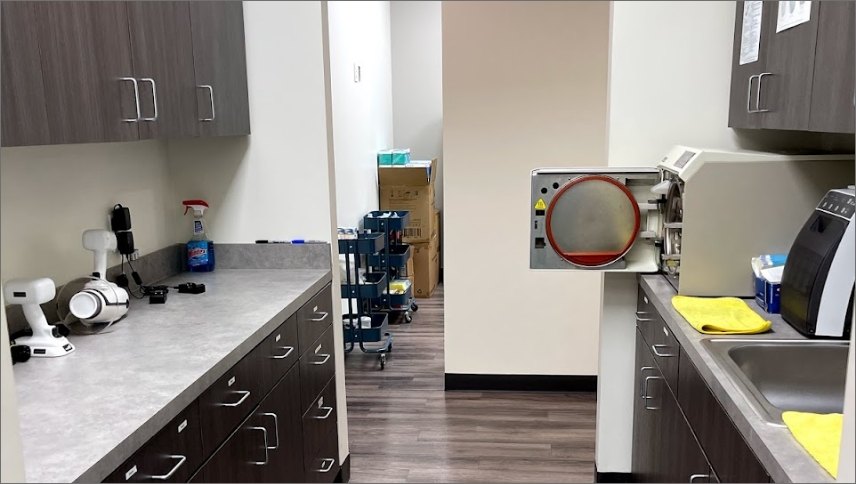 Dental lab and sanitation area